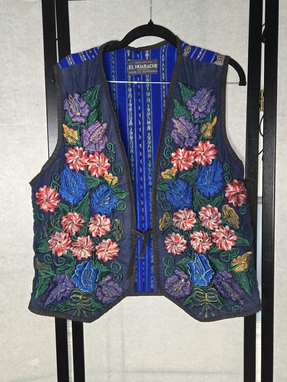 El Huarache Imports Hand Woven 100% Cotton Embroidered Floral Tie Front Vest
